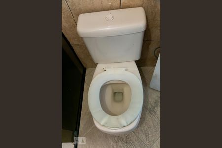 Casa para alugar com 150m², 2 quartos e 2 vagasDetalhe banheiro