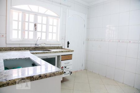 Casa para alugar com 150m², 2 quartos e 2 vagasCozinha