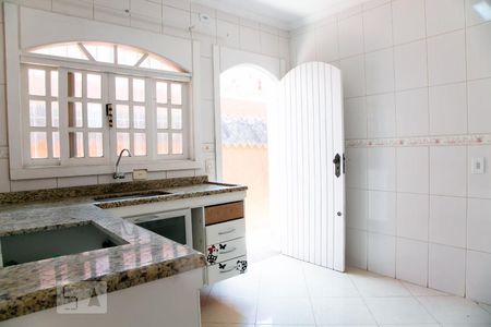 Casa para alugar com 150m², 2 quartos e 2 vagasCozinha