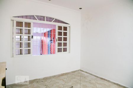Casa para alugar com 150m², 2 quartos e 2 vagasQuarto 1