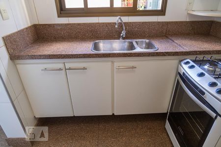 Apartamento para alugar com 68m², 2 quartos e 2 vagasArmário da Cozinha