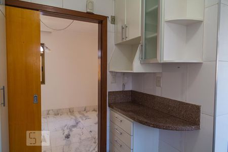 Apartamento para alugar com 68m², 2 quartos e 2 vagasCozinha
