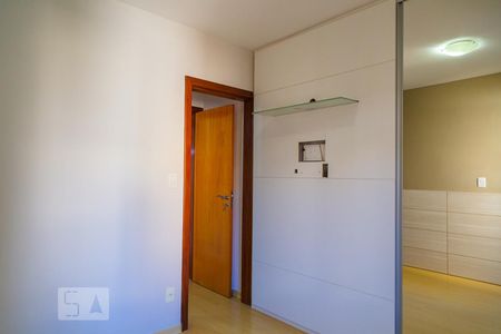 Apartamento para alugar com 68m², 2 quartos e 2 vagasSuíte 2