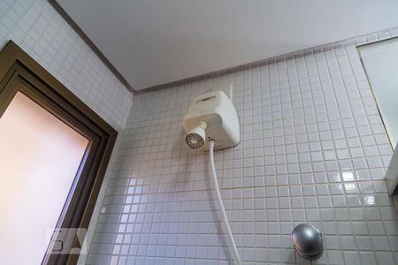 Apartamento para alugar com 68m², 2 quartos e 2 vagasChuveiro do Banheiro da Suíte 2