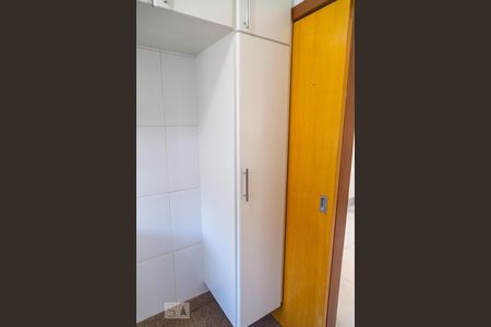 Apartamento para alugar com 68m², 2 quartos e 2 vagasArmário da Cozinha