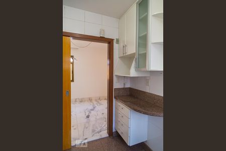 Apartamento para alugar com 68m², 2 quartos e 2 vagasCozinha