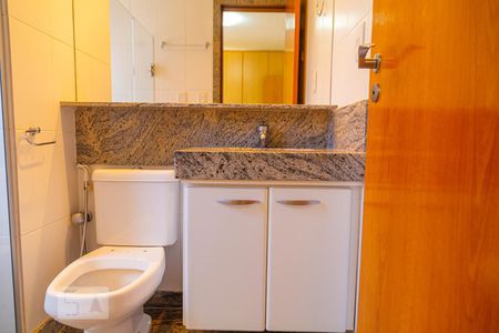 Apartamento para alugar com 68m², 2 quartos e 2 vagasBanheiro da Suíte 1