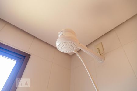 Apartamento para alugar com 68m², 2 quartos e 2 vagasChuveiro do Banheiro da Suíte 1