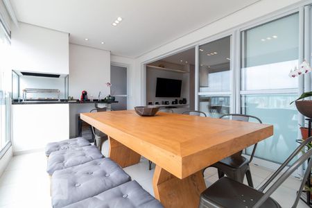 Apartamento à venda com 89m², 2 quartos e 2 vagasVaranda