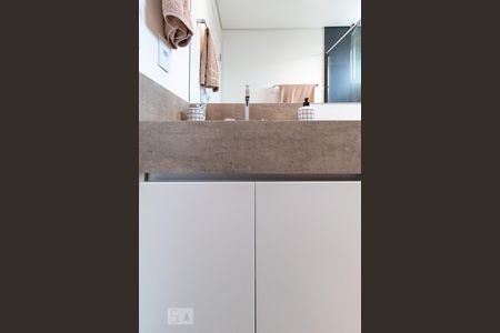 Apartamento à venda com 89m², 2 quartos e 2 vagasBanheiro da Suíte 2