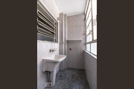 Apartamento para alugar com 108m², 3 quartos e sem vaga Apartamento para alugar com 108m², 3 quartos e sem vagaÁrea de serviço