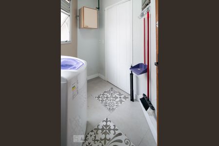 Apartamento à venda com 81m², 3 quartos e 1 vaga Apartamento à venda com 81m², 3 quartos e 1 vagaÁrea de Serviço