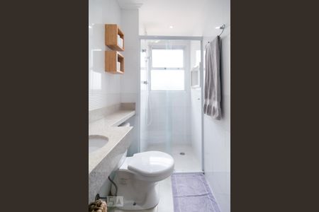 Apartamento à venda com 81m², 3 quartos e 1 vaga Apartamento à venda com 81m², 3 quartos e 1 vagaBanheiro Social