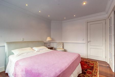 Apartamento à venda com 392m², 4 quartos e 5 vagasSuíte 3
