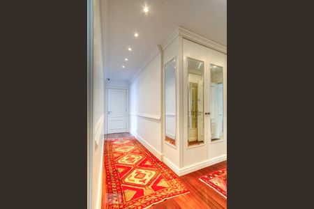 Apartamento à venda com 392m², 4 quartos e 5 vagasCorredor