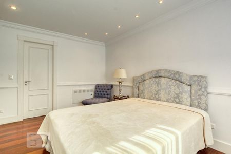 Apartamento à venda com 392m², 4 quartos e 5 vagasSuíte 1 