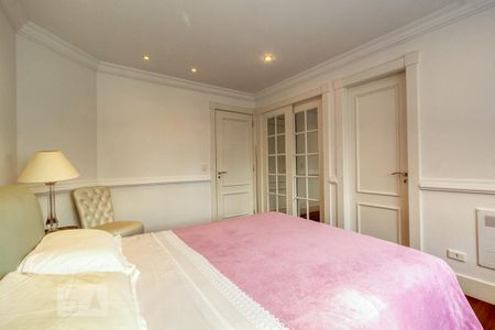 Apartamento à venda com 392m², 4 quartos e 5 vagasSuíte 3