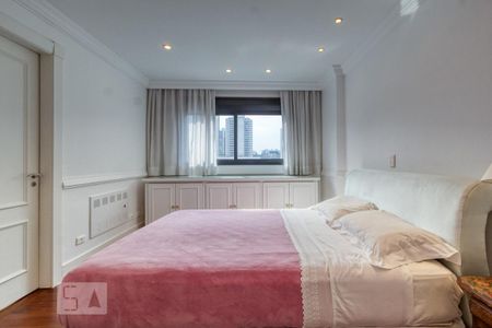 Apartamento à venda com 392m², 4 quartos e 5 vagasSuíte 3