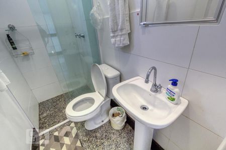 Apartamento à venda com 392m², 4 quartos e 5 vagasBanheiro de Serviço