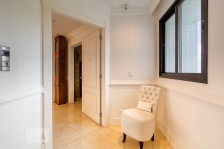 Hall de Entrada de apartamento à venda com 4 quartos, 392m² em Cabral, Curitiba