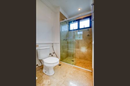 Apartamento à venda com 392m², 4 quartos e 5 vagasBanheiro da Suíte 3