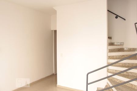 Sala de casa de condomínio à venda com 3 quartos, 74m² em Vila Renato (zona Leste), São Paulo