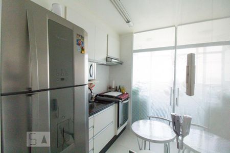 Apartamento à venda com 44m², 2 quartos e 1 vaga Apartamento à venda com 44m², 2 quartos e 1 vagaCozinha