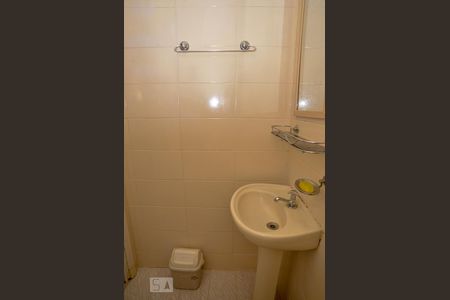 Banheiro de kitnet/studio à venda com 1 quarto, 20m² em Centro, Rio de Janeiro