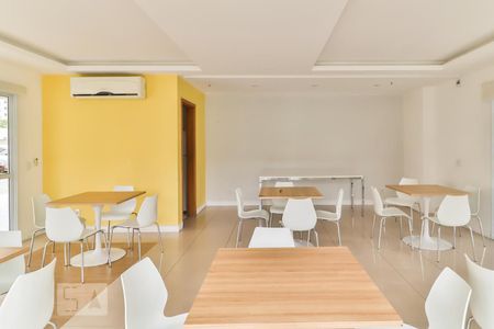 Apartamento à venda com 70m², 2 quartos e 1 vagaSalão