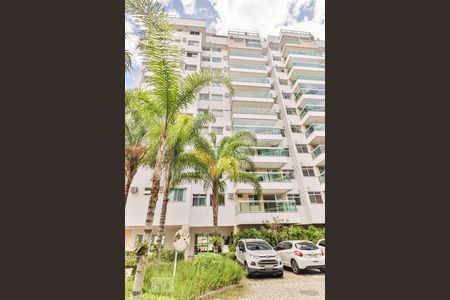 Apartamento à venda com 70m², 2 quartos e 1 vagaFachada