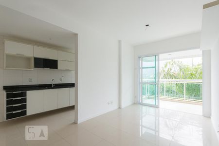 Sala de apartamento à venda com 2 quartos, 70m² em Jacarepaguá, Rio de Janeiro