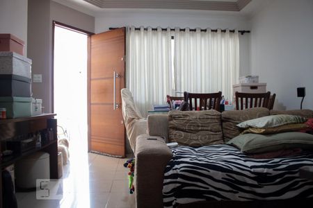 Sala de Casa com 3 quartos, 82m² Vila Aricanduva