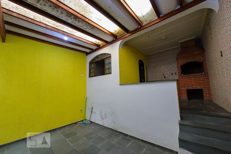 Casa para alugar com 120m², 2 quartos e sem vagaQuintal