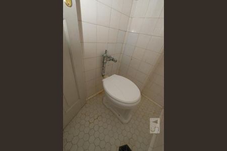 Apartamento para alugar com 65m², 2 quartos e sem vagaBanheiro de Serviço