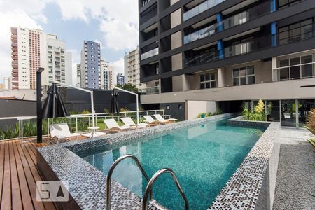 Studio à venda com 28m², 1 quarto e 1 vaga Studio à venda com 28m², 1 quarto e 1 vagaPiscina