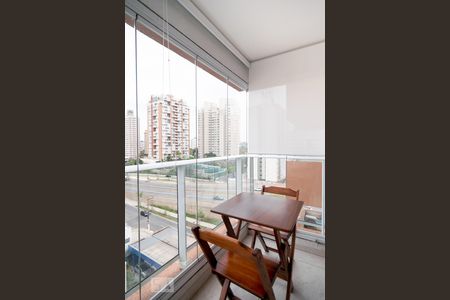 Varanda de kitnet/studio à venda com 1 quarto, 37m² em Brooklin Paulista, São Paulo
