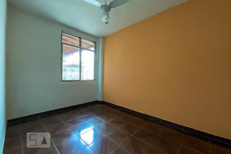 Quarto 1 de apartamento para alugar com 2 quartos, 54m² em Olaria, Rio de Janeiro