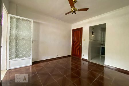 Sala de apartamento para alugar com 2 quartos, 54m² em Olaria, Rio de Janeiro
