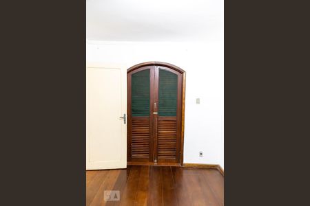 Casa à venda com 110m², 2 quartos e 1 vagaQuarto