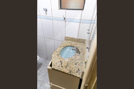 Casa à venda com 110m², 2 quartos e 1 vagaBanheiro