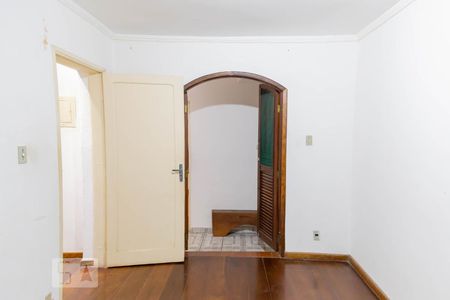 Casa à venda com 110m², 2 quartos e 1 vagaQuarto