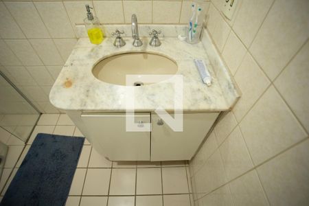 Apartamento à venda com 64m², 2 quartos e 2 vagas Apartamento à venda com 64m², 2 quartos e 2 vagasBanheiro