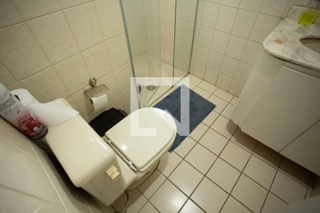 Apartamento à venda com 64m², 2 quartos e 2 vagas Apartamento à venda com 64m², 2 quartos e 2 vagasBanheiro