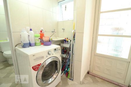 Casa à venda com 220m², 5 quartos e 2 vagasÁrea de Serviço 2