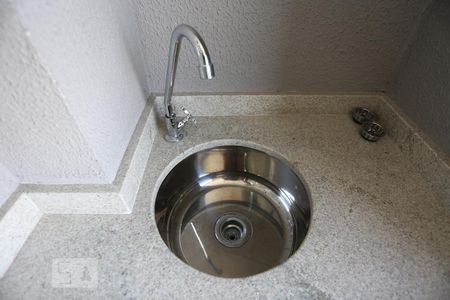 Sacada - Torneira de apartamento para alugar com 2 quartos, 49m² em Presidente Altino, Osasco