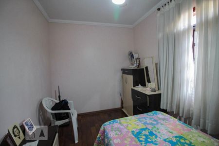 Casa à venda com 220m², 4 quartos e 2 vagas