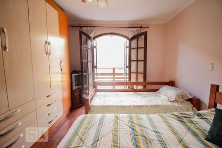 Casa à venda com 220m², 4 quartos e 2 vagas