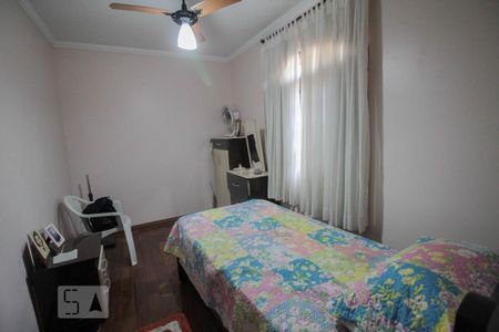 Casa à venda com 220m², 4 quartos e 2 vagas