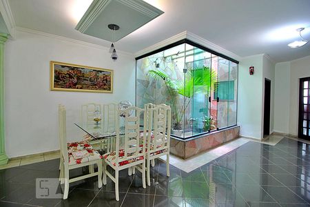 Sala de casa à venda com 3 quartos, 394m² em Vila Helena, Santo André