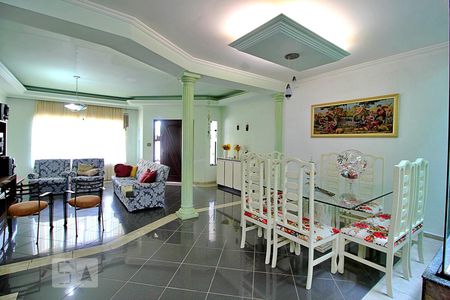 Sala de casa à venda com 3 quartos, 394m² em Vila Helena, Santo André